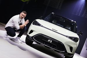 *** displayced-Filmproduktion *** Projet - Première mondiale smart #1