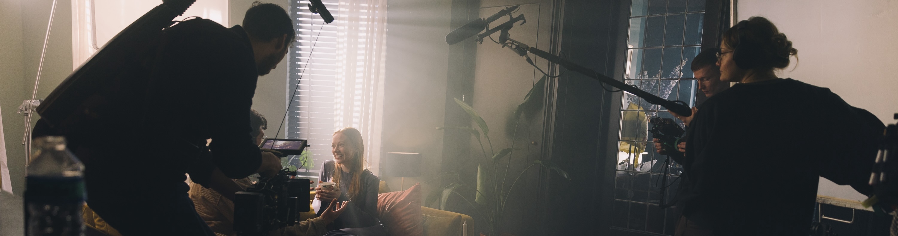 Waves | Creative Video Agency Headerbild
