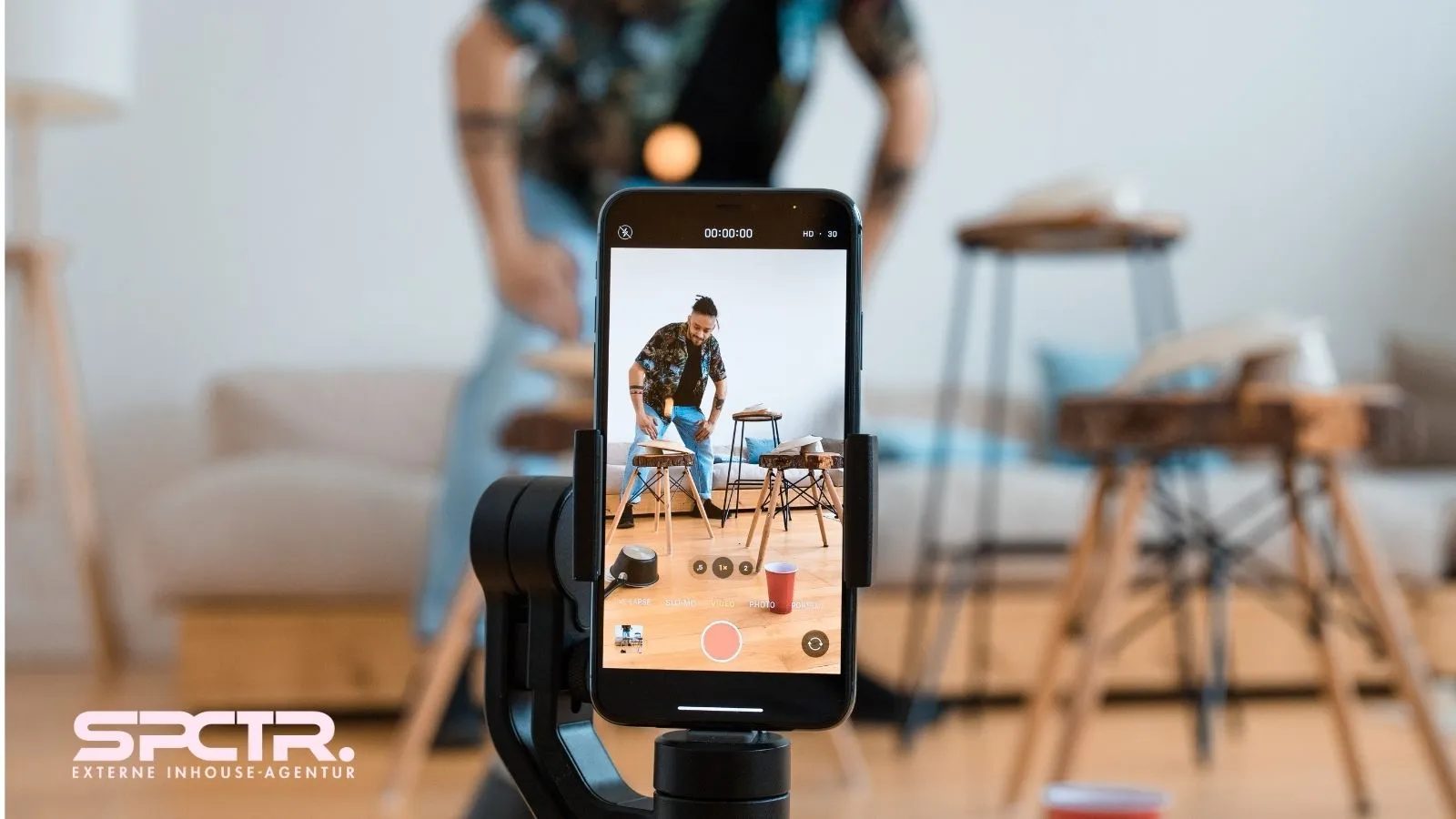 SPCTR. GmbH Projet - Von Null auf Play